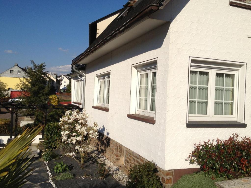 Haus Uebernachtenswert Cochem Mosel Exteriör bild